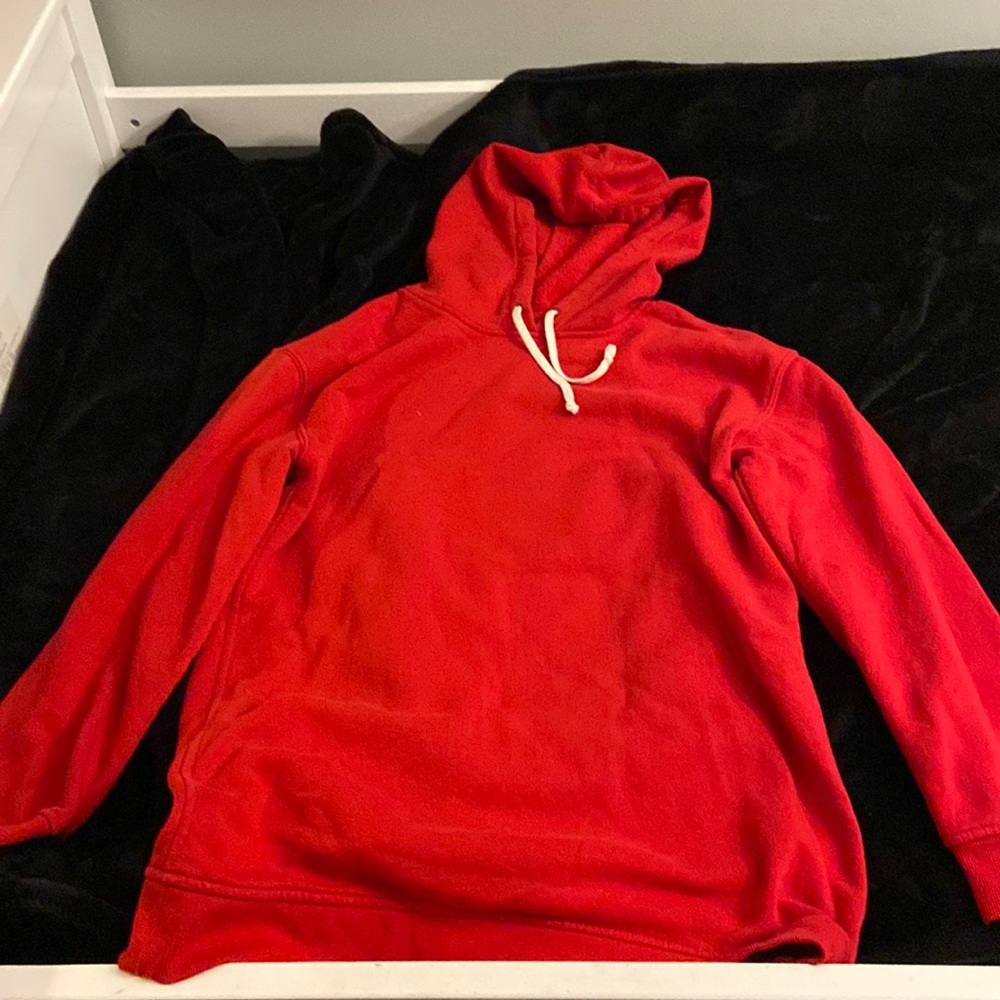 ✅A target red hoddie,color red and size medium